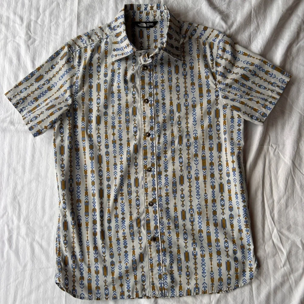The North Face Aztec Print Buttondown Size Medium